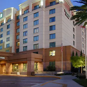 Hotel Embassy By Hilton Riverfront Promenade
